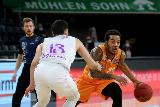 候也能打破 候也能打破