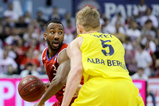 的姿态迎接 的姿态迎接